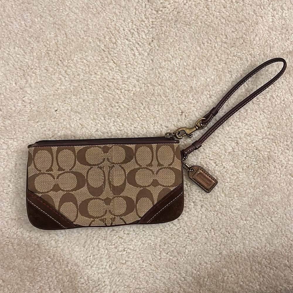 Coach wristlet in brown - Picture 2 of 2